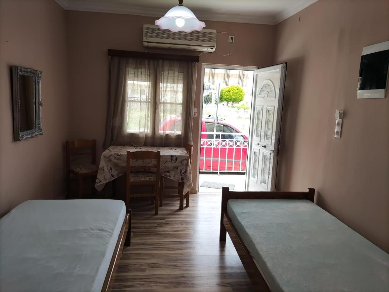 Sissy Apartment Vrahati Zewnętrze zdjęcie